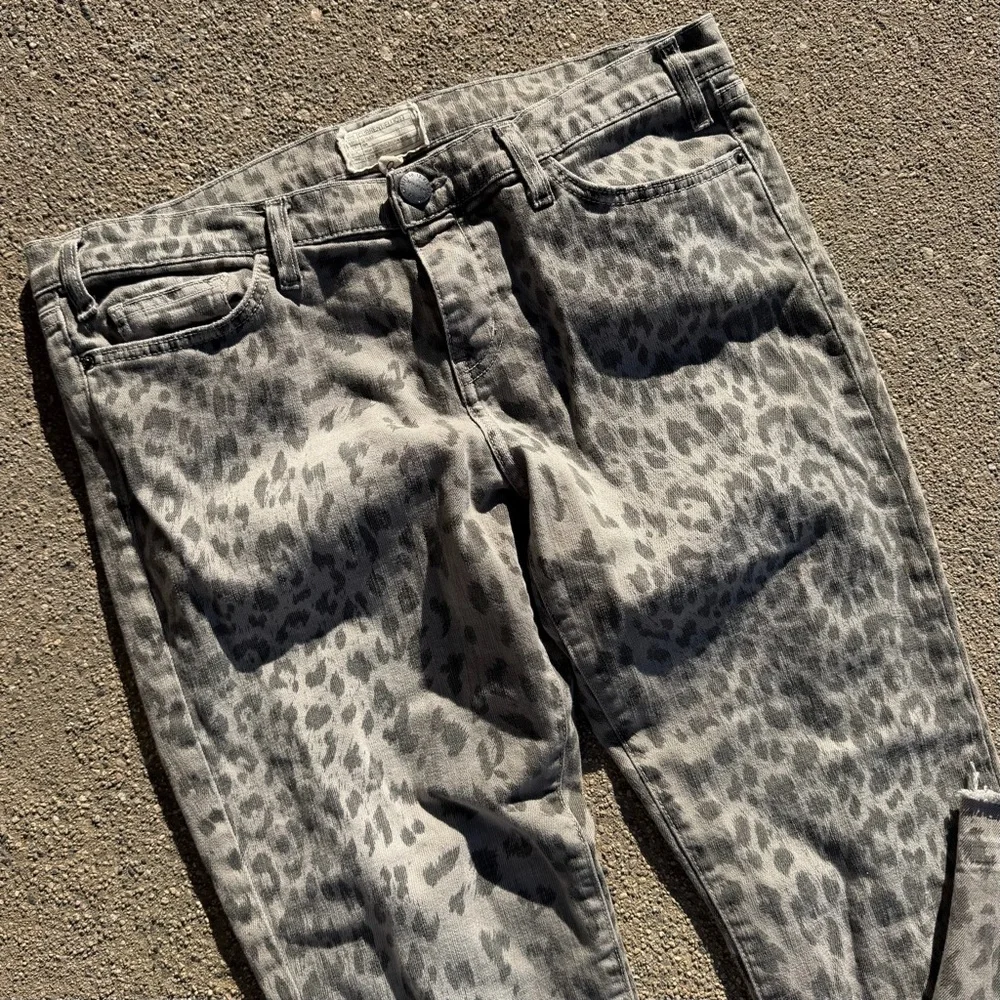 Current Elliott The Stiletto Gray Leopard Denim Jeans Size 32 - Picture 4 of 7